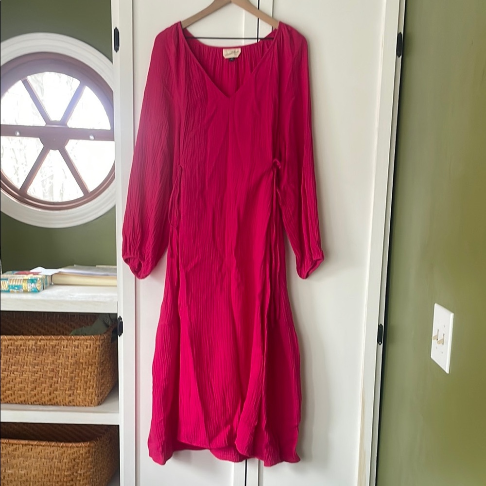 Elegant Pink V-Neck Dress